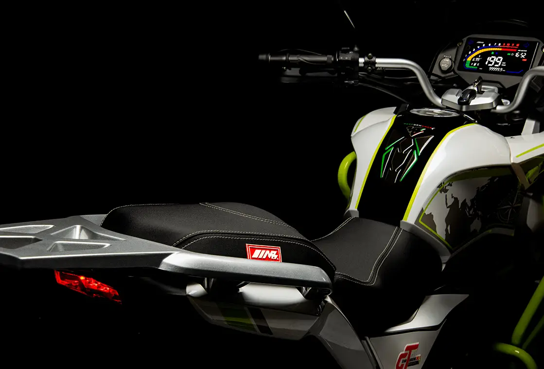 MB-Singl-Performance-GRANT-Section6-img3-min