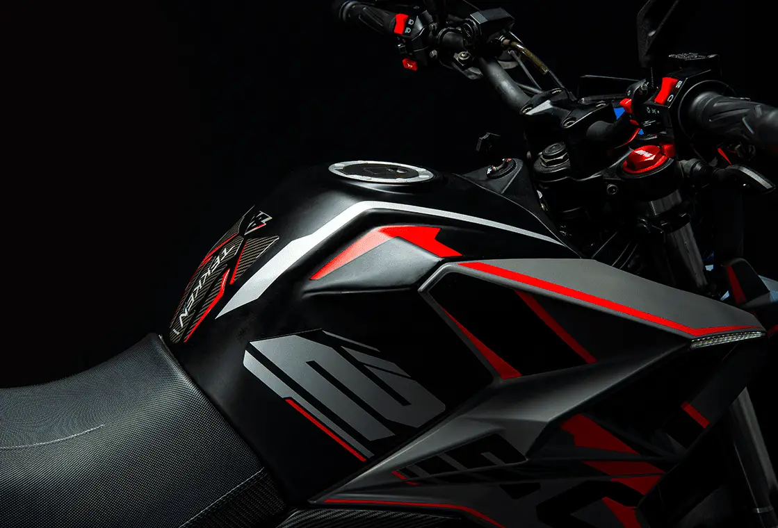 MB-Singl-Performance-TEKKEN250-Section6-img4