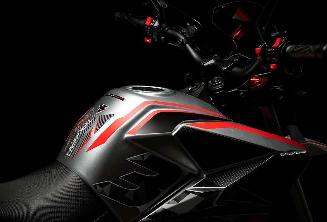 MB-Singl-Performance-TEKKEN300-Section6-img4-min