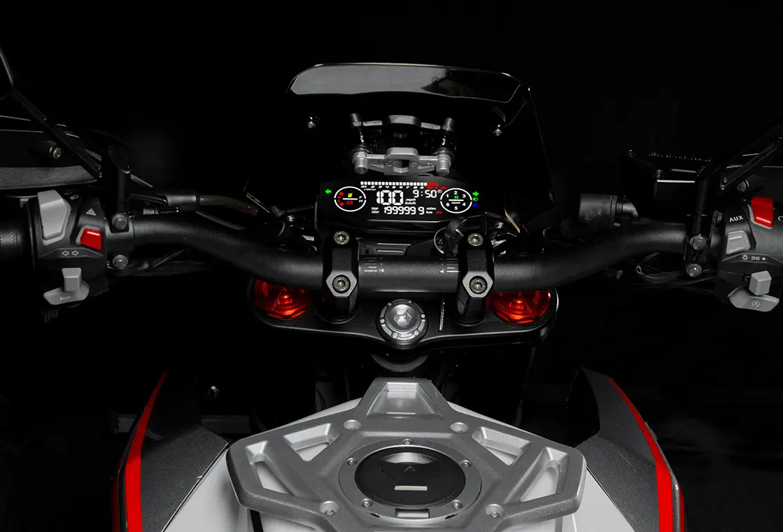 MB-Singl-Performance-XROAD-Section6-img9-min-1